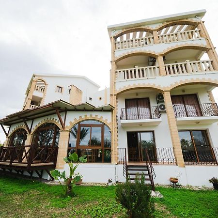 Topset Hotel Agios Georgios  Экстерьер фото