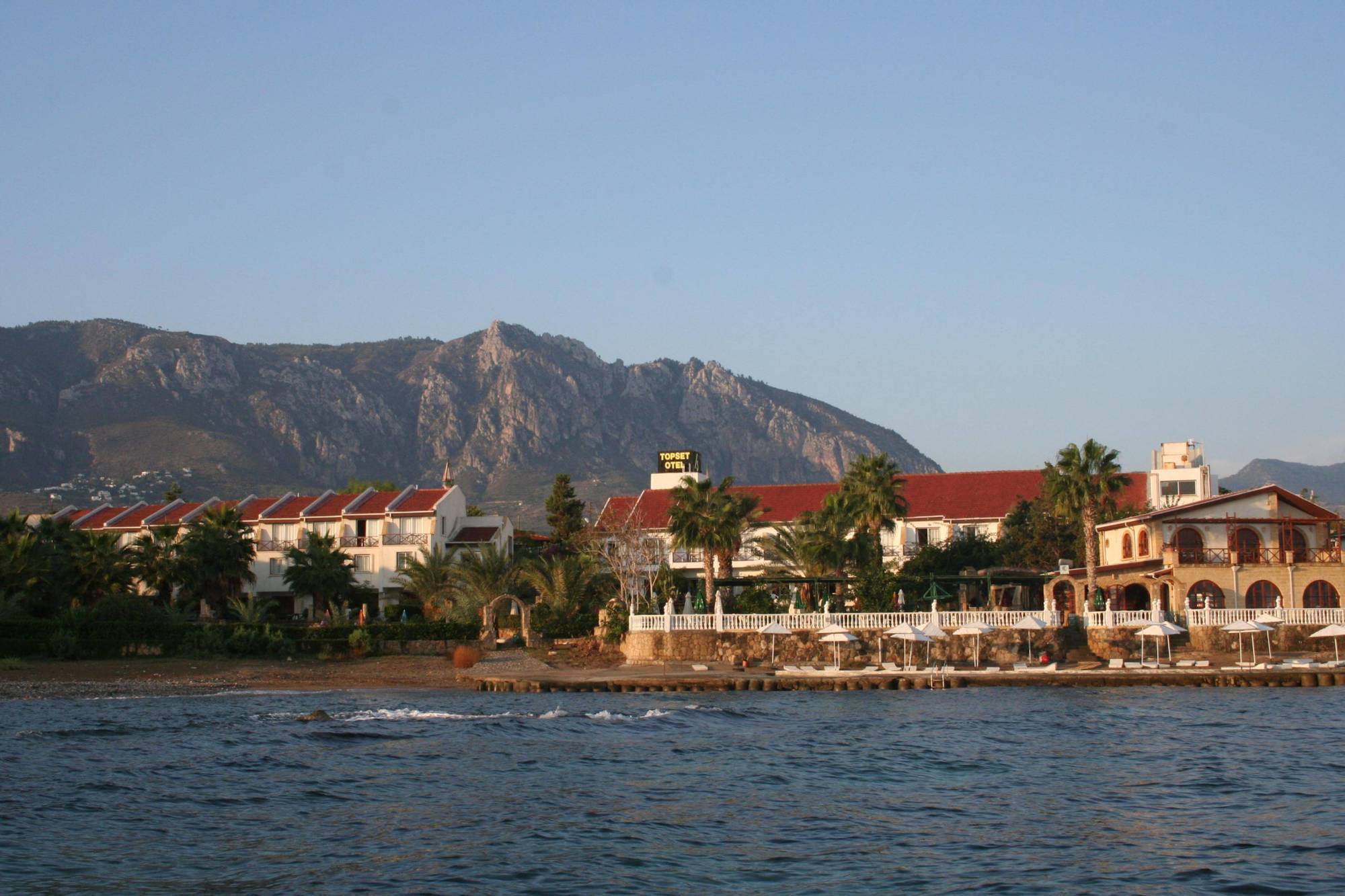 Topset Hotel Agios Georgios  Экстерьер фото